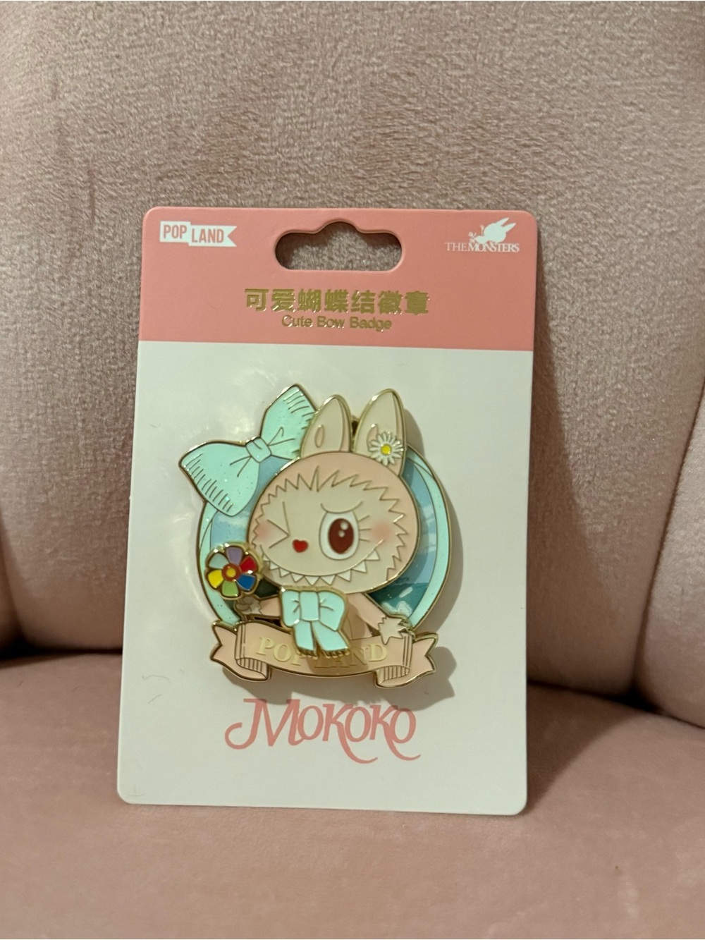 MOKOKO Cute Bow Badge Pin – Exclusive POP LAND Release 🎀🌼